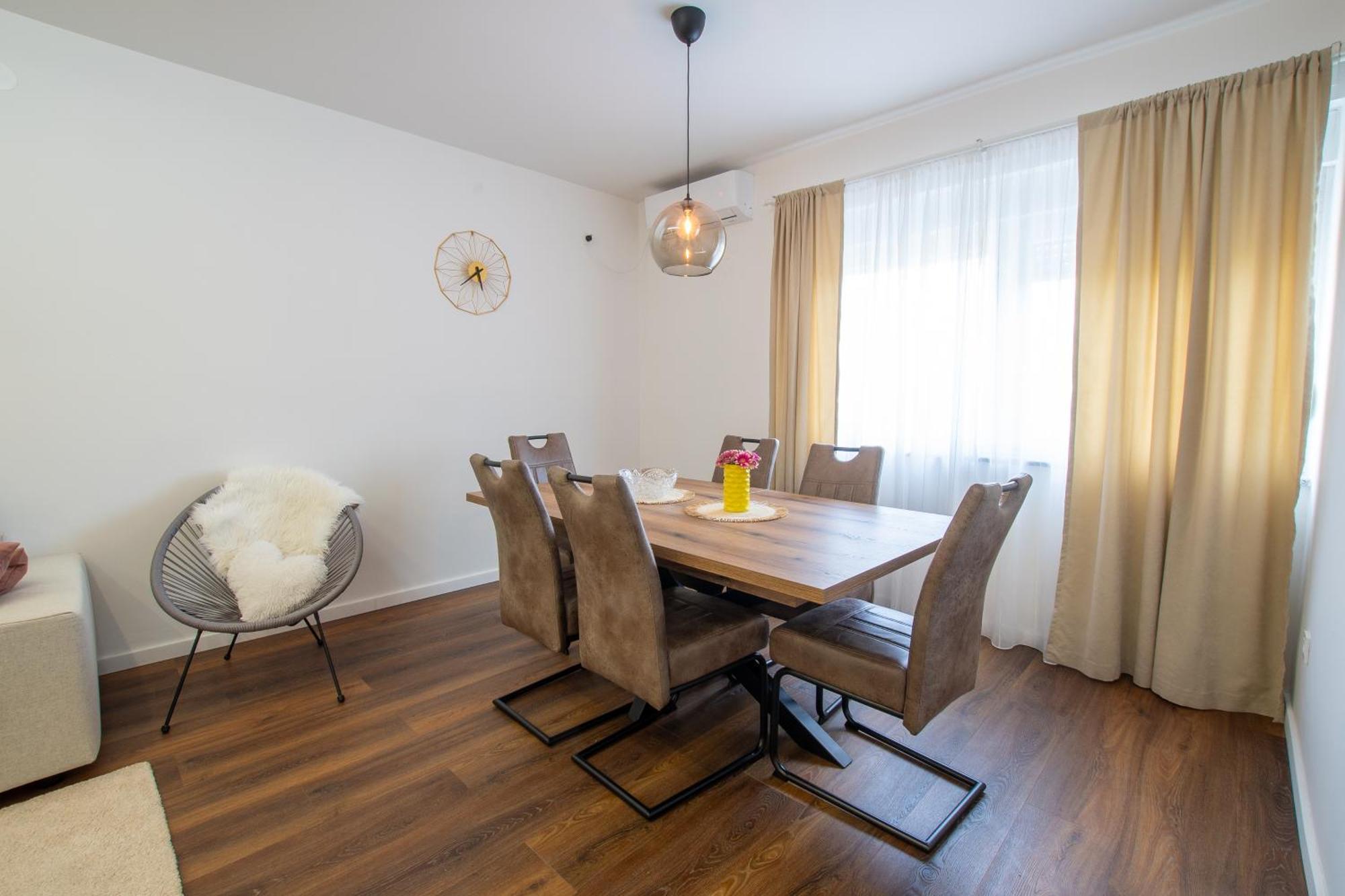 Apartman Valentina - Self Check In And Check Out Otočac Exterior foto