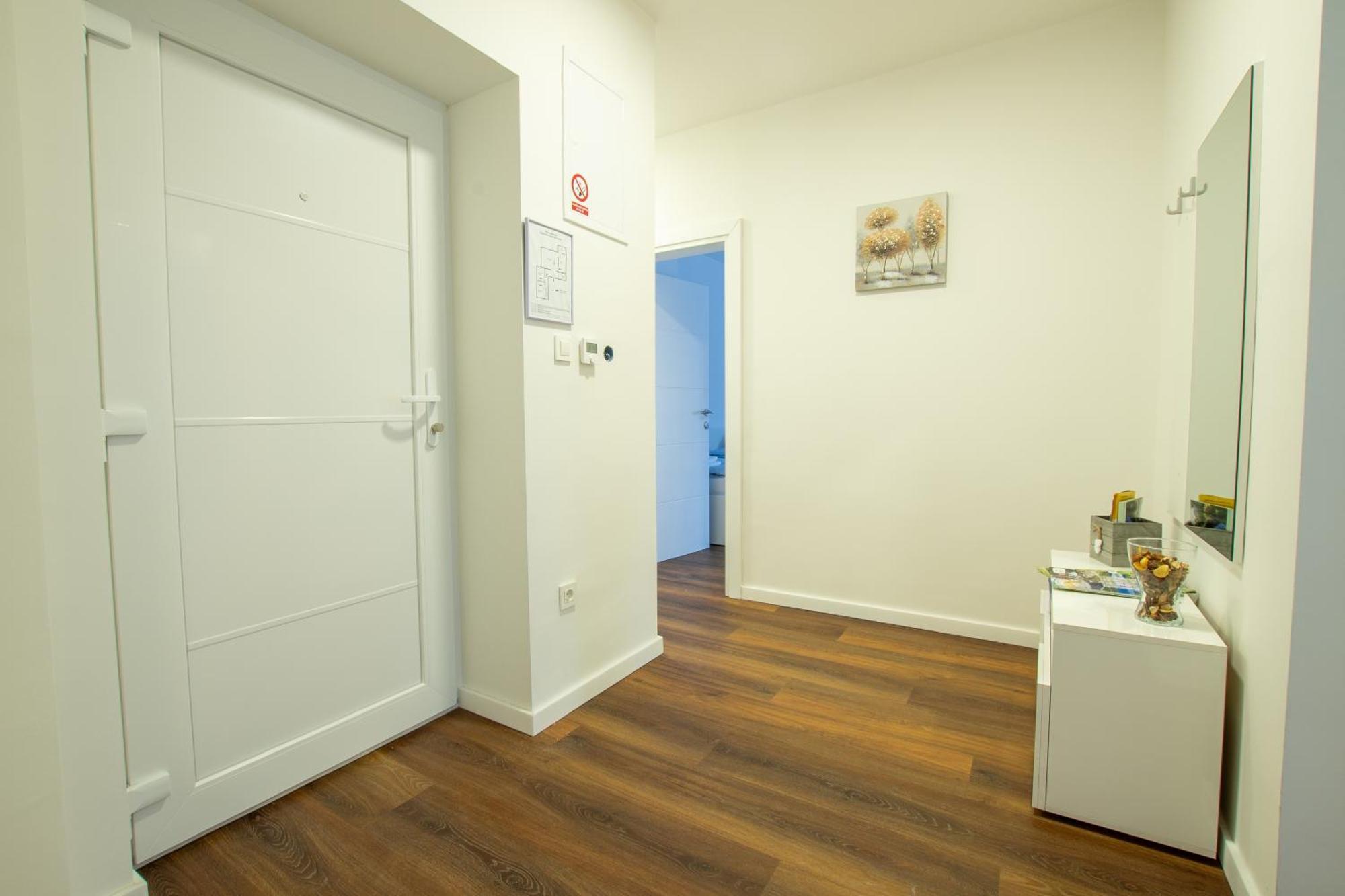Apartman Valentina - Self Check In And Check Out Otočac Exterior foto